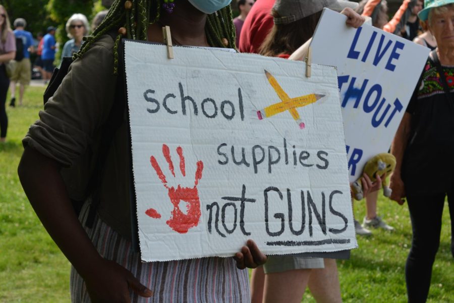 Many+that+attended+Saturdays+held+signs+to+show+their+support+towards+gun+reform.